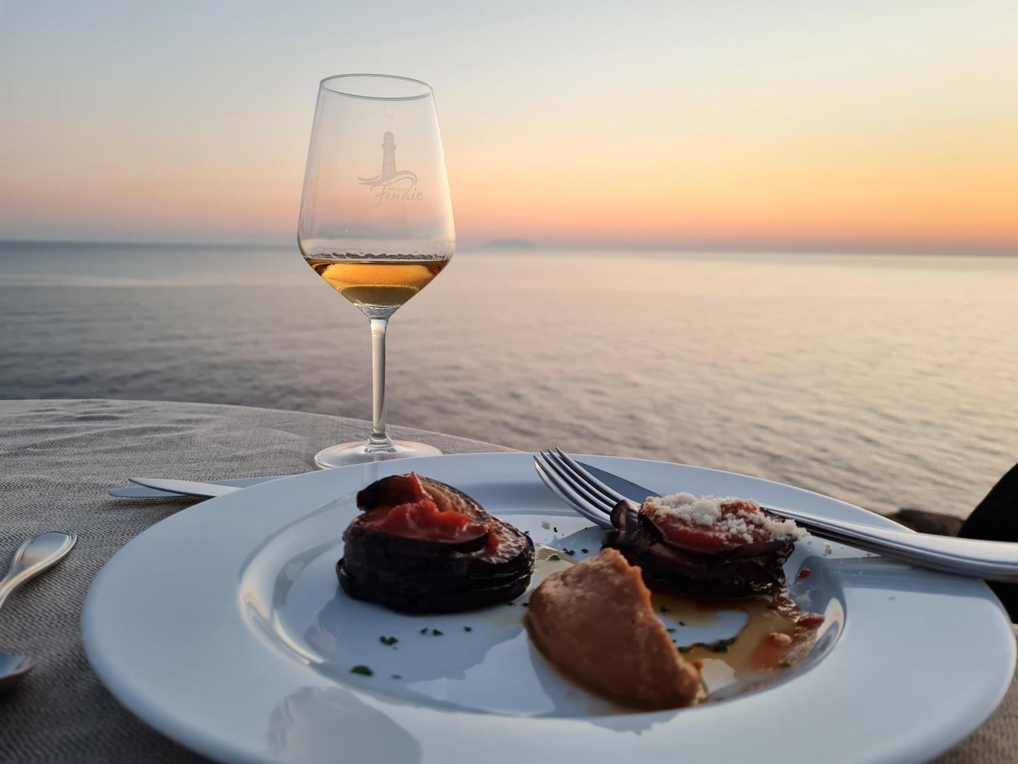 Resort Faro Di Punta Fenaio 康培斯 外观 照片