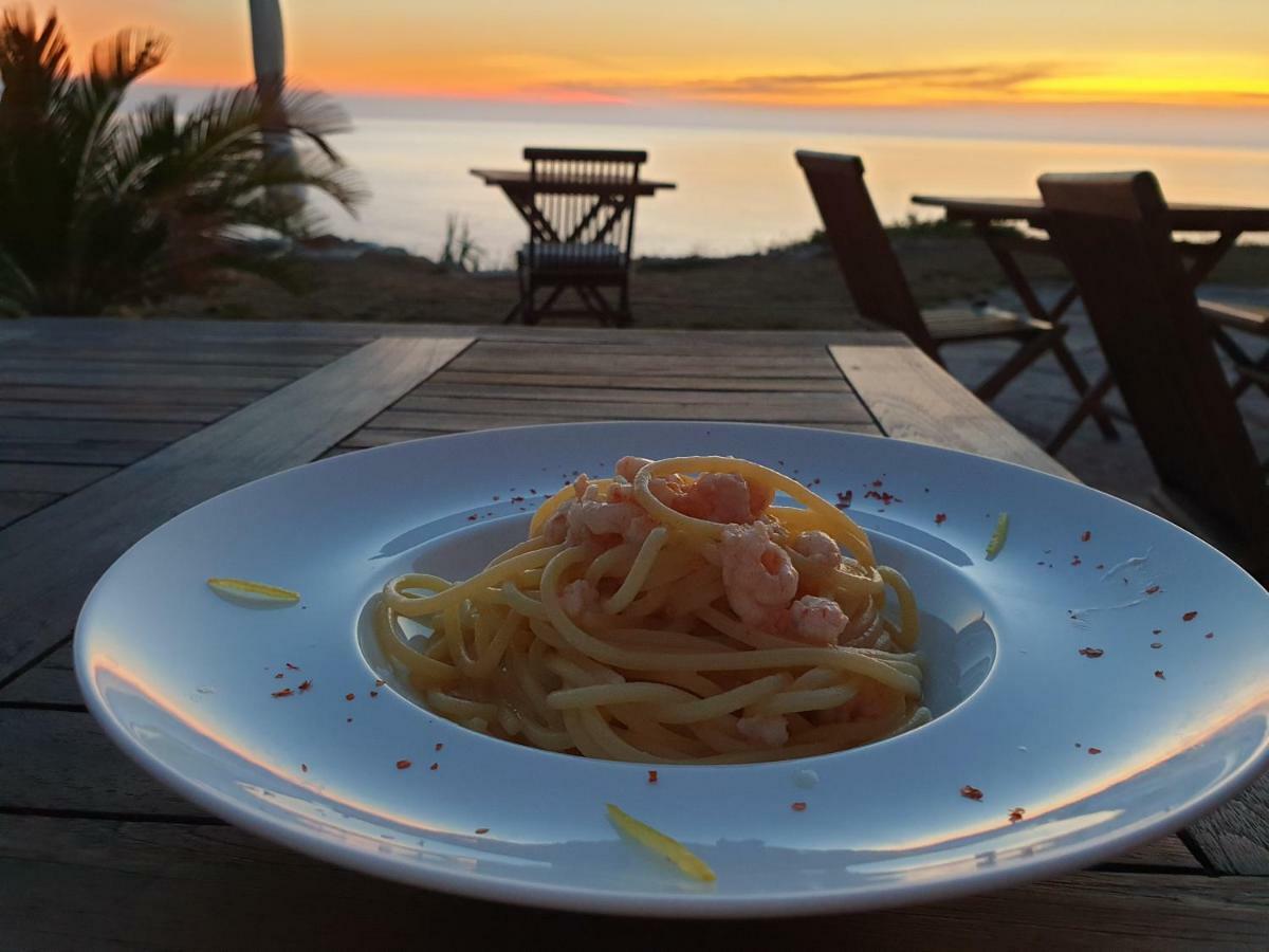 Resort Faro Di Punta Fenaio 康培斯 外观 照片
